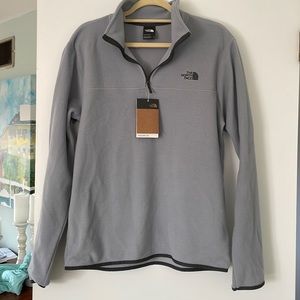North Face Light gray men’s quarter zip nwt